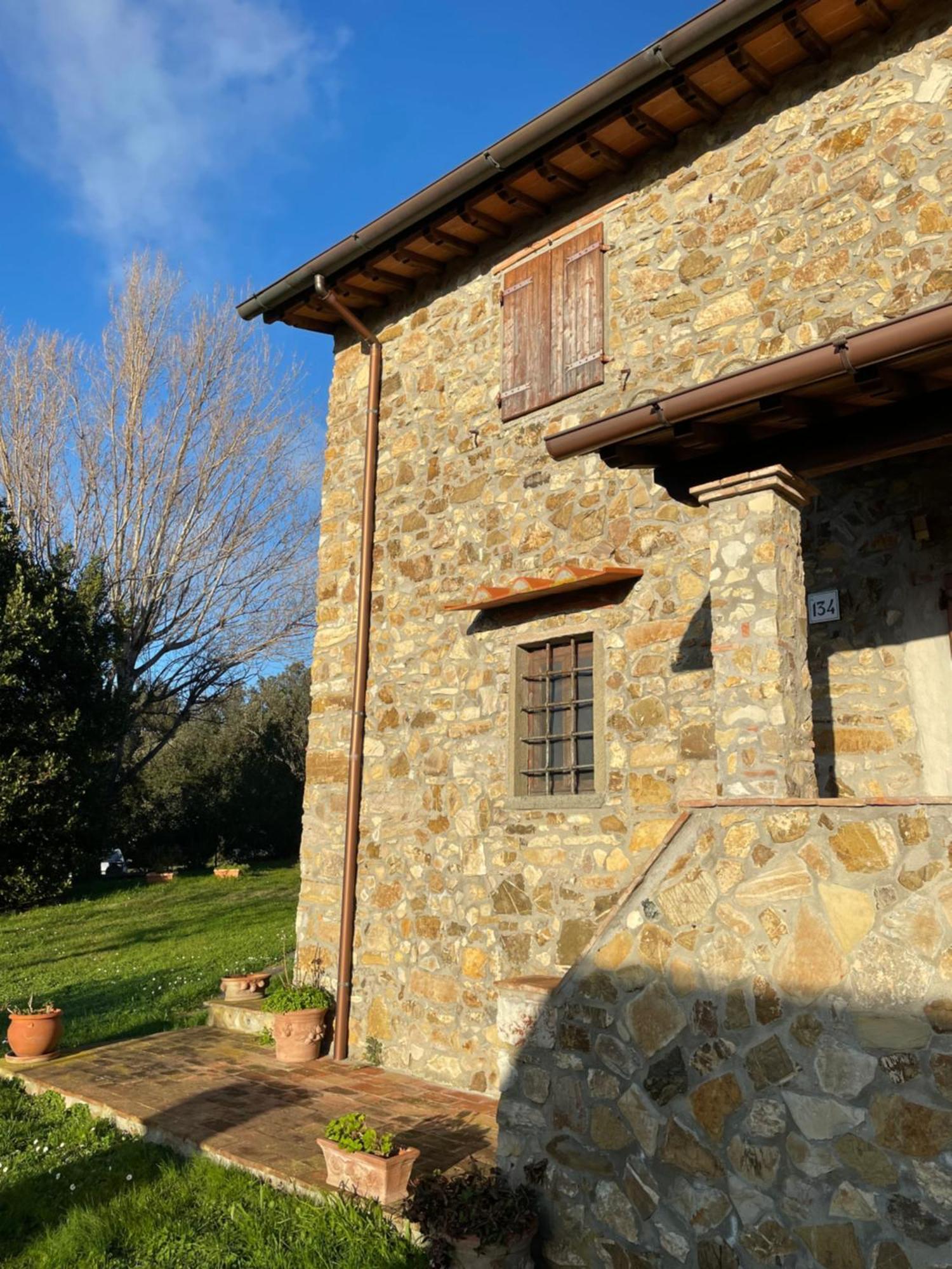 Antico Casale Il Fiorentino Montenero  Exterior photo